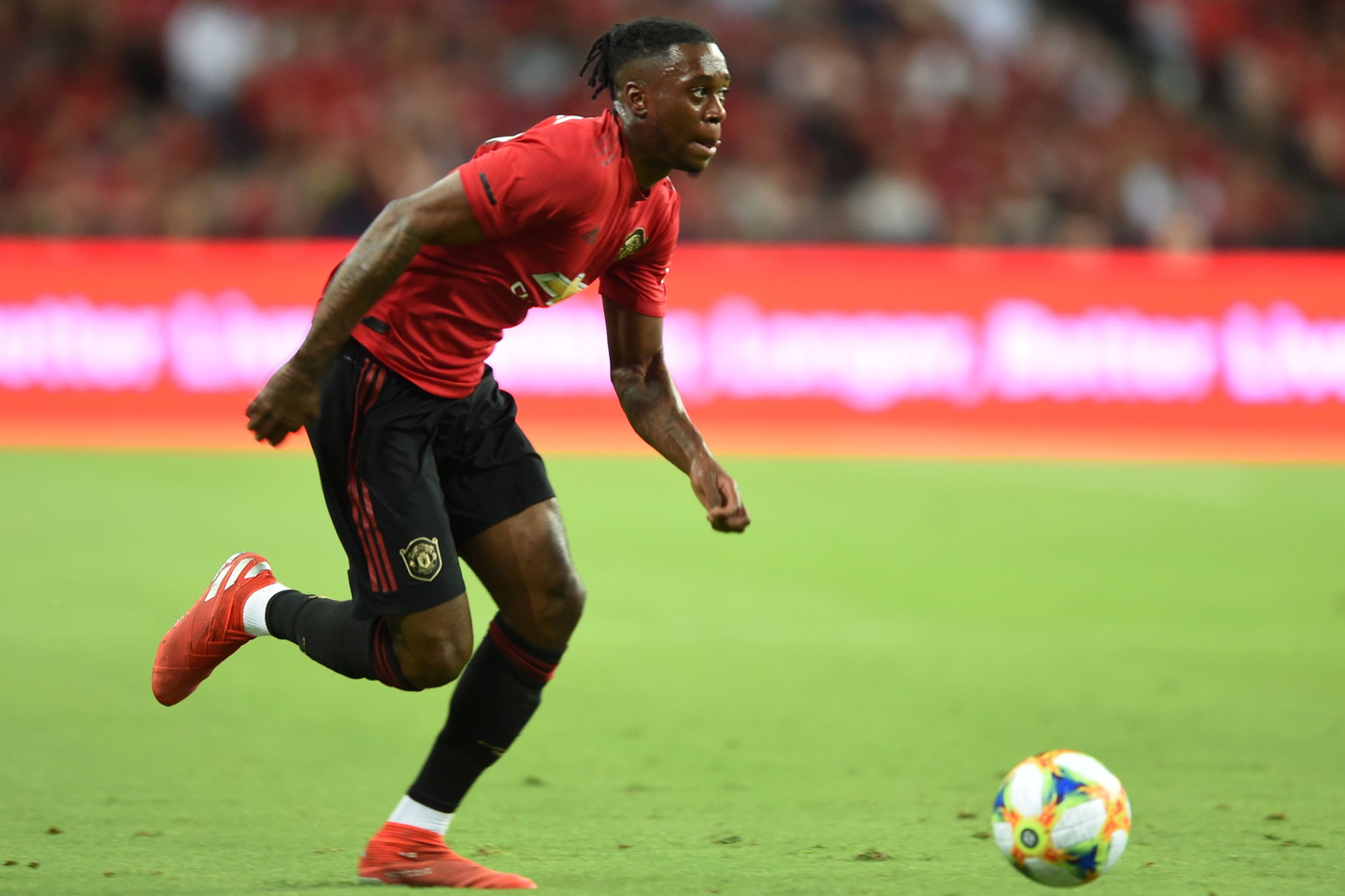 Aaron Wan-Bissaka nga Crystal Palace nÃ« Manchester United pÃ«r 50 milion