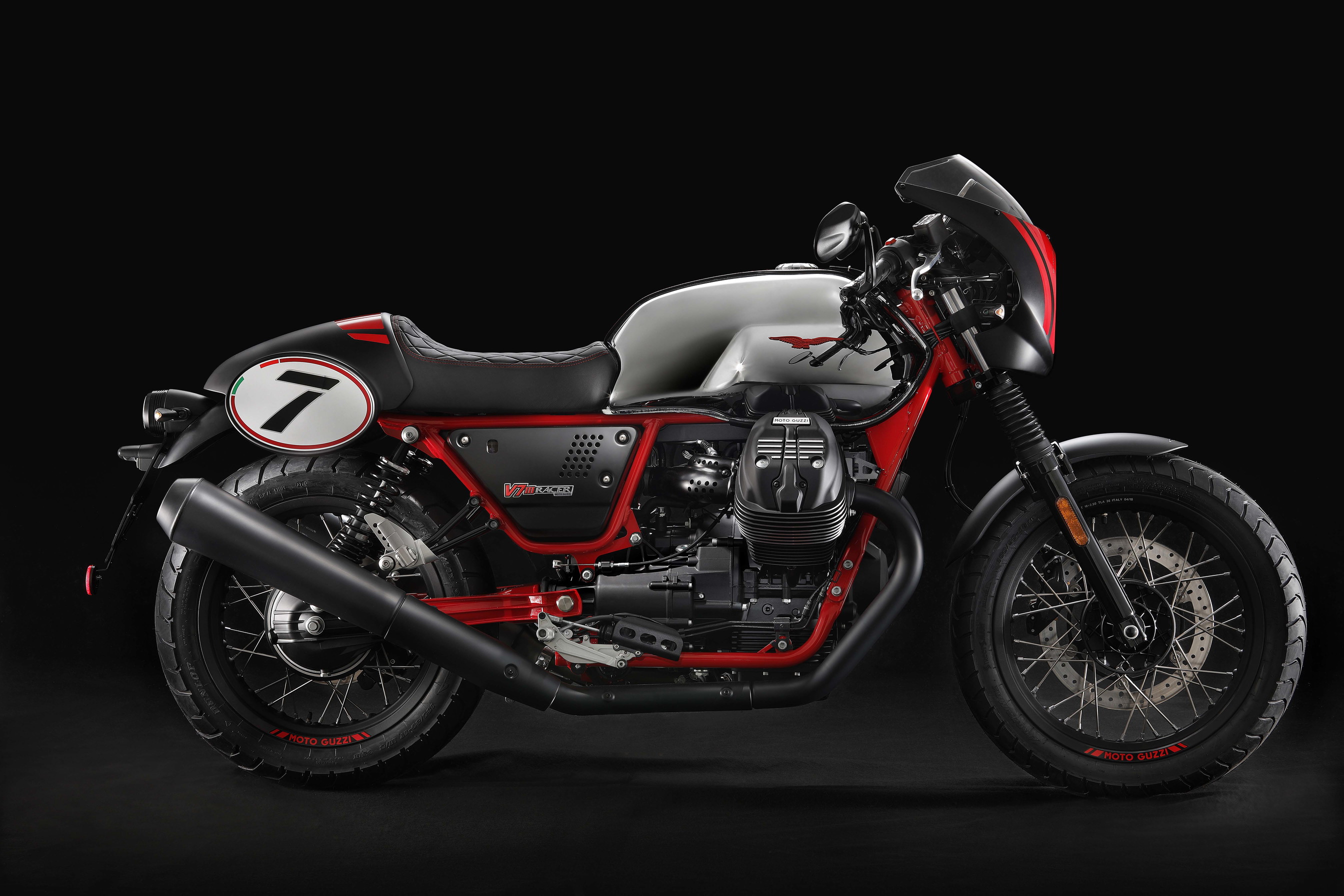 Moto Guzzi V7 III in due nuove edizioni speciali Foto Sportmediaset Moto Guzzi V7 III in due nuove edizioni speciali Foto Sportmediaset