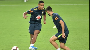 Tegola Juve, Alex Sandro ko col Brasile: Sarri trema