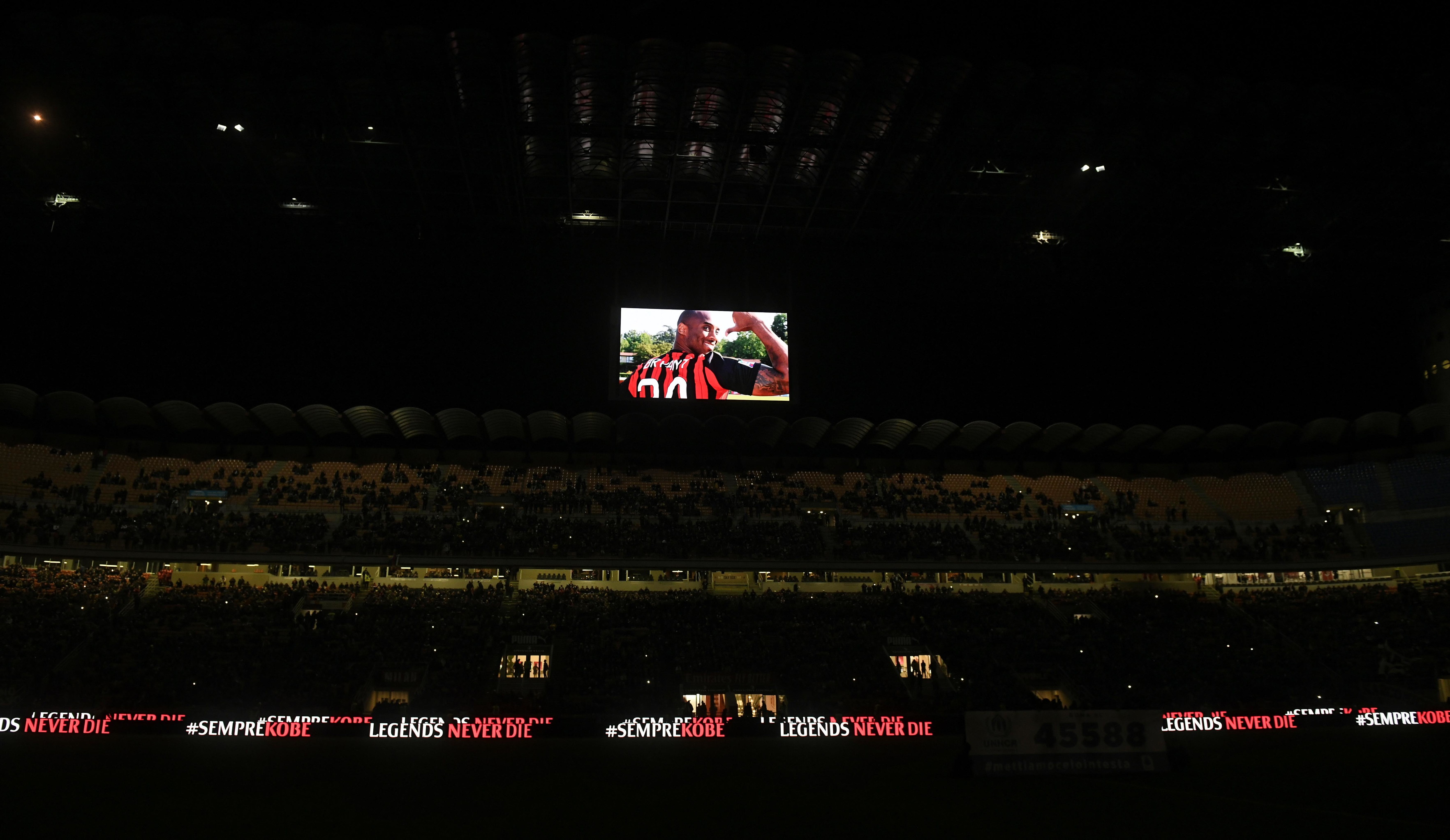 Milan-Torino: l'omaggio di San Siro a Kobe Bryant - foto 10