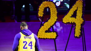 I Lakers ricordano Bryant, LeBron: "Vivrai per sempre"