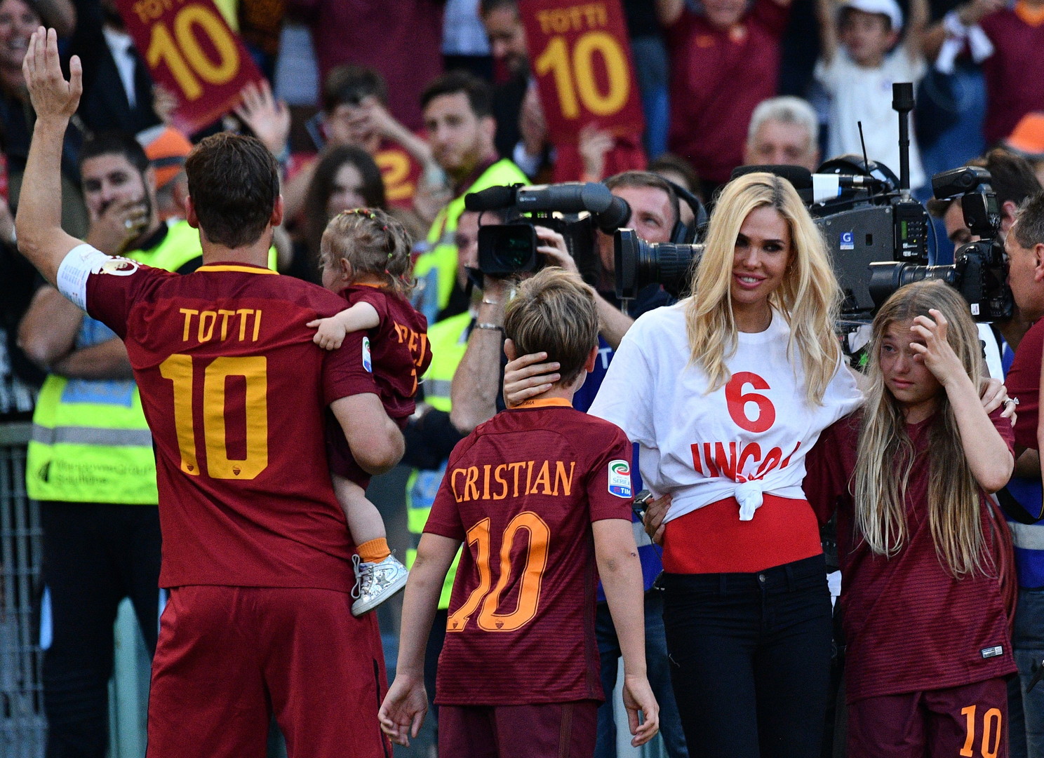 Roma, Totti: "Mio figlio alla Lazio? Mica so' scemo...A Roma vinti 9-10