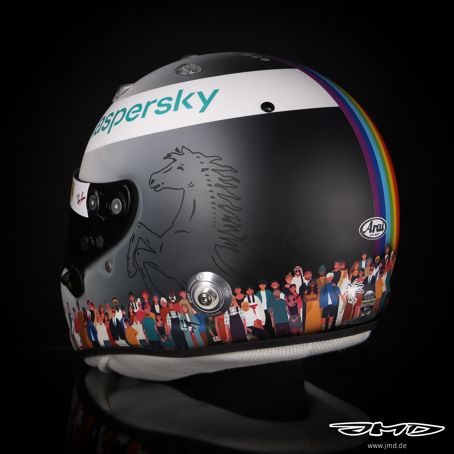 Vettel, casco arcobaleno in Turchia | Foto - Sportmediaset