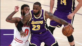 I Lakers resistono ai Bulls, Clippers rimontati da Golden State