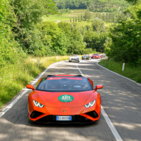 Alexa facciamo la 1000 Miglia, in Lamborghini