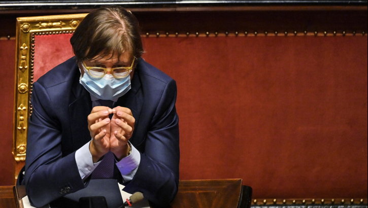 Sileri: "Dubbi sulla finale nel Regno Unito. Pensare ad alternative"