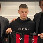 Milan, Pioli scopre il baby Kerzek: Pobega adesso pu&ograve; restare