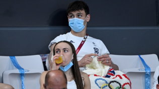 Daley&nbsp;sorprende tutti: l'oro olimpico fa la maglia in tribuna