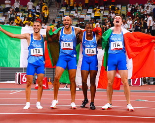 Tortu agli inglesi: "It's coming Rome.&nbsp;Di nuovo..." | Jacobs: "Meglio del mio"