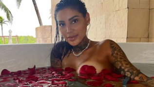 Nicole Daza e quel vedo non vedo che infiamma i follower