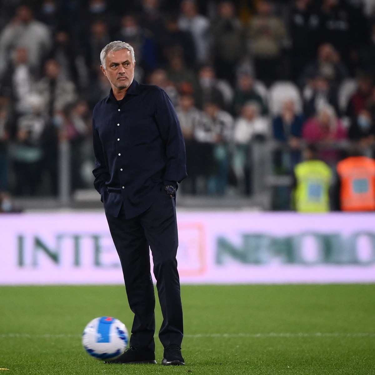 Mou: "Il poco recupero dimostra le intenzioni. Rigore? Voglio isolarmi"