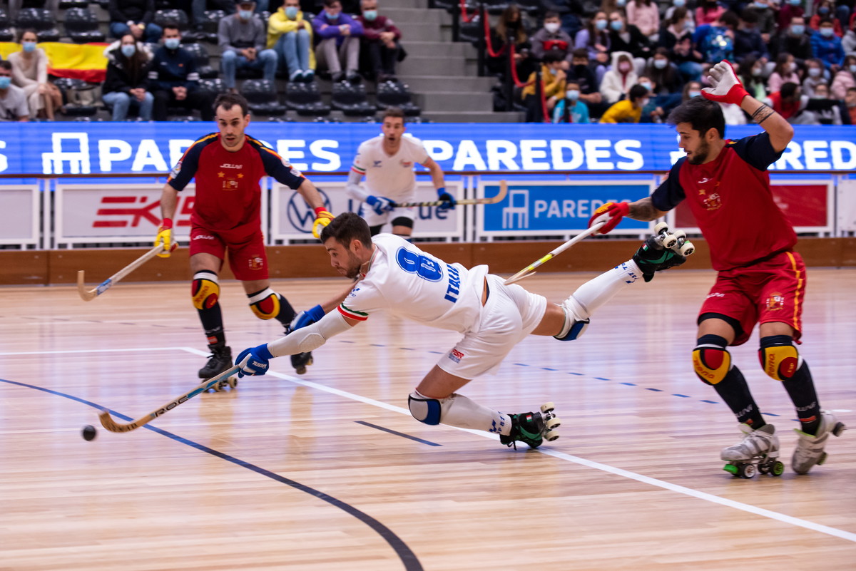 Europei Hockey pista l'Italia reagisce da grande e ferma la Spagna sul