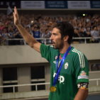 9 presenze: Buffon (Parma e Juve), Stankovic (Lazio e Inter)
