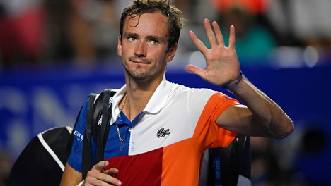 Medvedev si prende il trono di Djokovic: &egrave; il nuovo n&deg; 1: &quot;Ora la pace&quot;