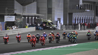 Il Qatar apre la MotoGP: Bagnaia e Marquez a caccia di Quartararo