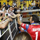 Buffon rinnova col Parma, giocher&agrave; fino a 46 anni: &quot;Non penso a smettere&quot;