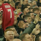 Dramma Ronaldo, l&#39;abbraccio di Anfield: applauso commosso al 7&#39;