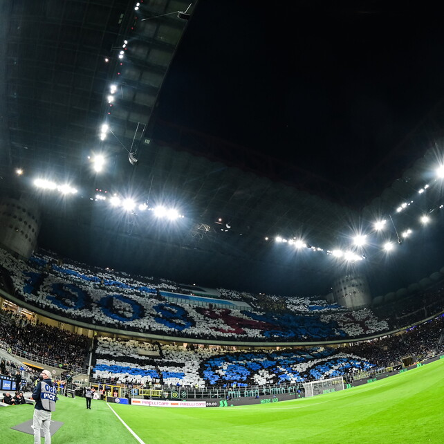 Coppa Italia, in 74.508 a San Siro per il derby: che spettacolo sugli spalti