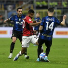 Lautaro superstar, Handanovic pratico. Perisic padrone in fascia