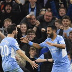 Il City risponde al Liverpool e torna in vetta | Colpo Champions dell'Arsenal