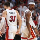 Miami e Phoenix vincono nettamente e portano la serie sul 3-2