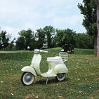 Lapo svela anche la Vespa Special-e