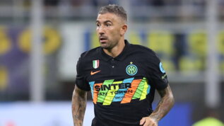Kolarov d&agrave; l'addio al calcio: "Realizzato il mio sogno, pronto per seconda vita"