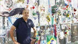 Il muro che unisce: Berger al Tamburello, omaggio a Senna