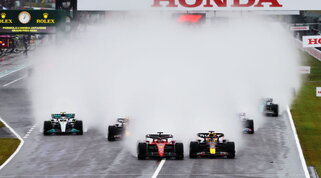 Sainz a muro, caos alla partenza: bandiera rossa a Suzuka