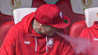 Fumava in panchina: Nainggolan sospeso dall'Anversa