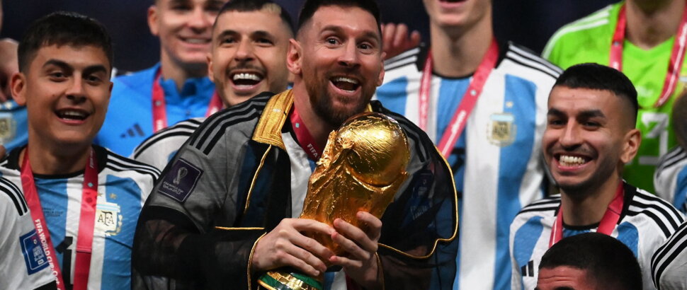 Diego e l'ossessione sconfitta: Messi baciato dagli Dei