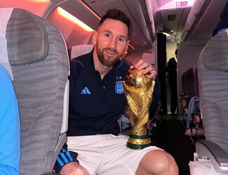 Messi scrive ai tifosi: "E' la Coppa di tutti, Diego ci ha incoraggiato dal cielo"