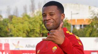 Wijnaldum torna in gruppo, applauso dei compagni: convocato col Bologna?