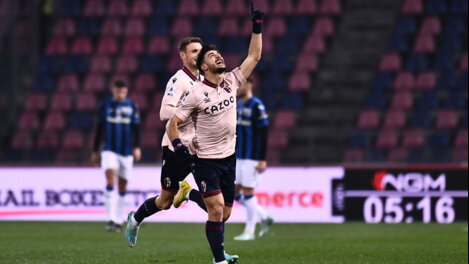 Bologna saluta Sinisa, i campioni non muoiono. Orsolini gli dedica il gol
