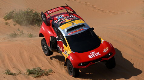 Poker di Loeb, ma Al-Attiyah &egrave; lontano | Howes torna in vetta nelle moto