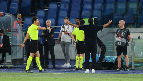 Var anche in Conference League dai playoff | Roma, stasera festa per Dybala