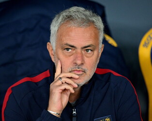 Mourinho: "Posso dire solo bene dei miei, ma vorrei avere pi&ugrave; qualit&agrave; in rosa"