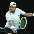 Berrettini, Melbourne &egrave; amara: perde la battaglia con Murray. Avanza Giorgi