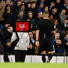 Arbitri, arriva la svolta: spiegheranno in diretta le decisioni del Var