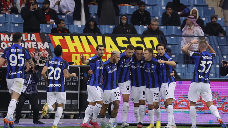 Si va al riposo con il doppio vantaggio nerazzurro: Milan-Inter 0-2&nbsp;LIVE