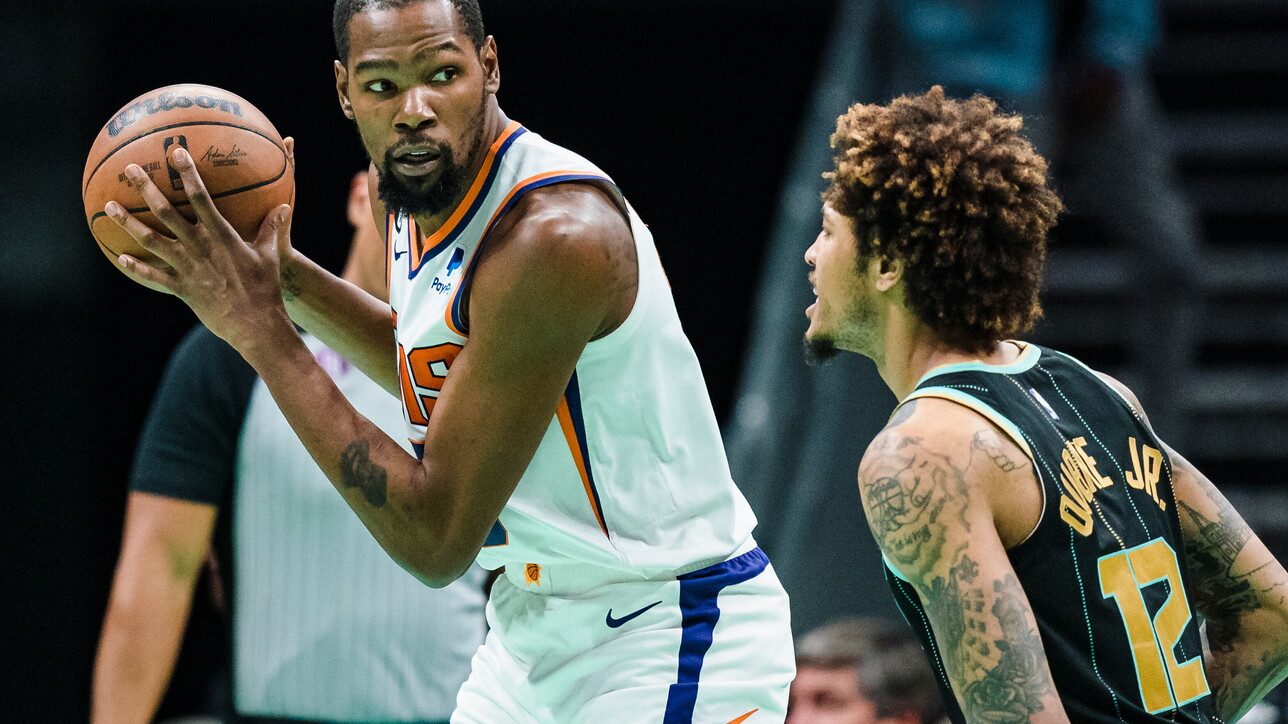 Nba Milwaukee travolge Orlando, debutto vincente per Durant