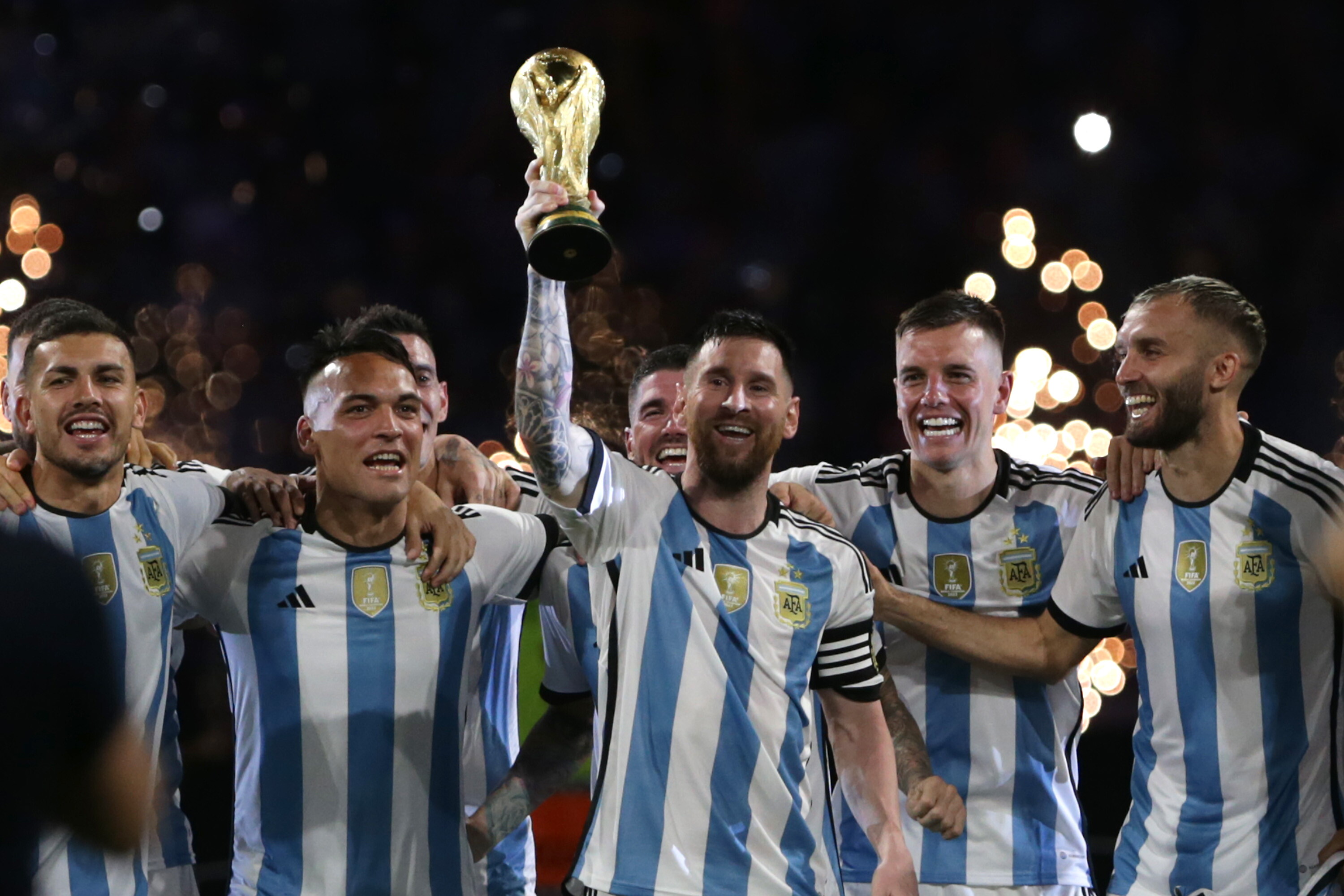 Messi, tripletta nella festa con la Coppa del mondo: superata quota 100 gol - foto 1