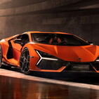 Lamborghini Revuelto, svelata la nuova supercar V12 ibrida