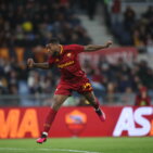 Roma, tris da Champions: Samp strapazzata e Inter agganciata