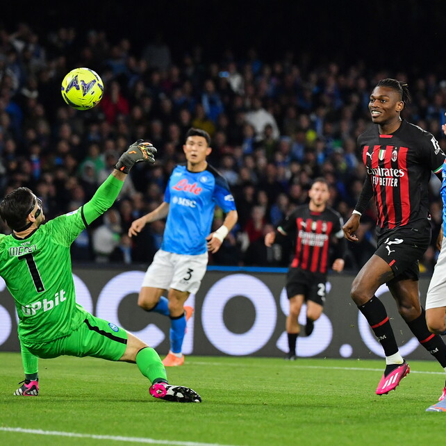 Milan, lezione al Napoli e colpo Champions