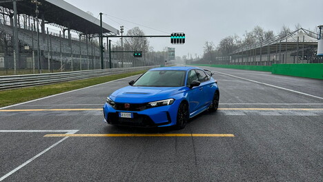 L'Honda Type R in pista a Monza con Vicky Piria