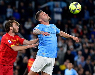 Lazio, altra frenata per la Champions: Milinkovic beffa il Lecce al 94'