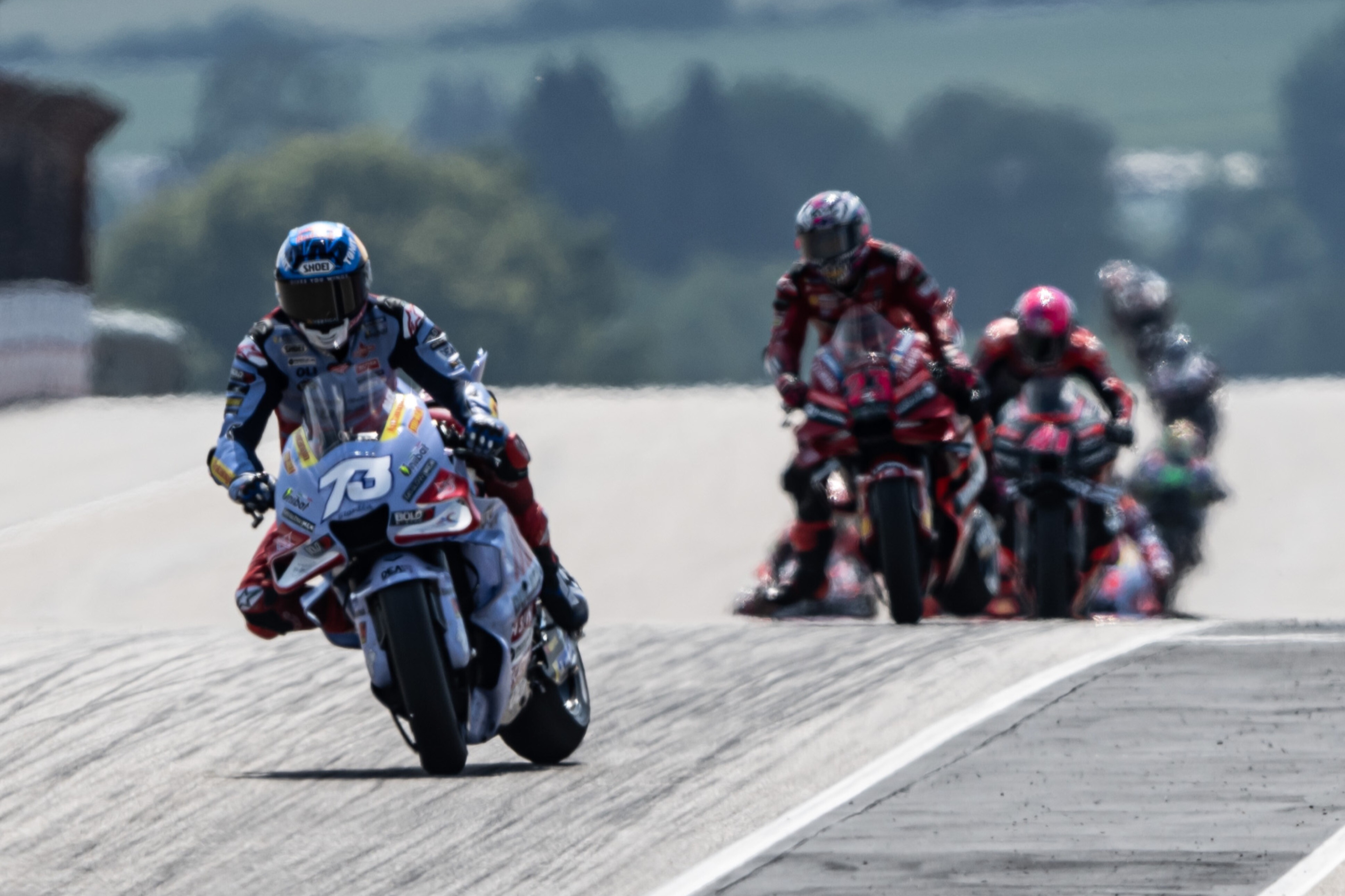 MotoGP, Martin piega Bagnaia e fa sua la sprint del Sachsenring