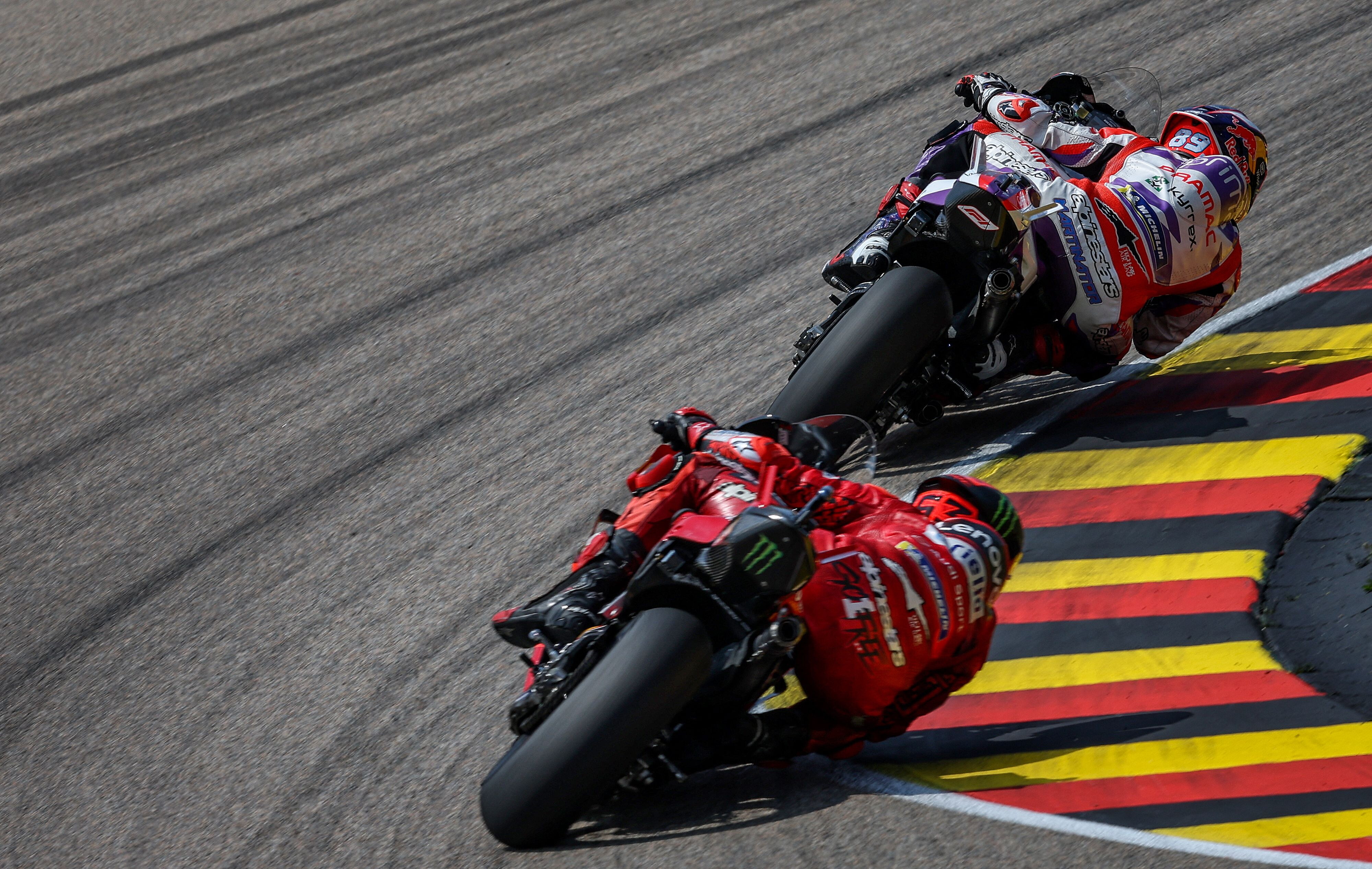 Preda e cacciatori: Bagnaia nel mirino di Martin e Bezzecchi, il ...