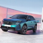 La grande sfida elettrica di Peugeot: svelata la E-3008